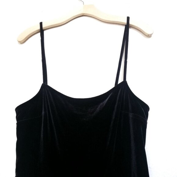 NWT Urban Outfitters UO Velvet Strap-Back Romper in Black Medium - Picture 4 of 13